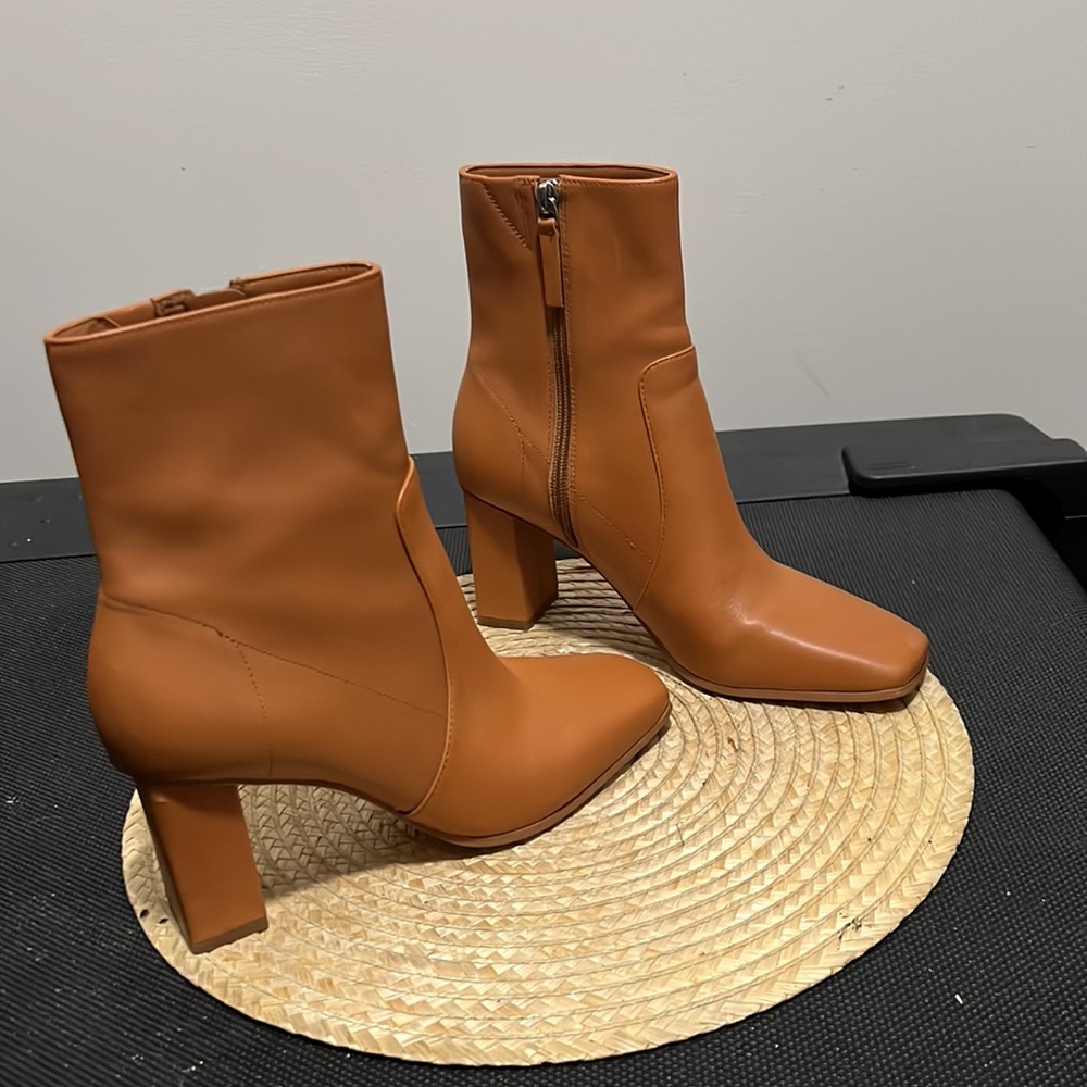 Aldo Chic Brown Square Toe Ankle Boots Size 7.5